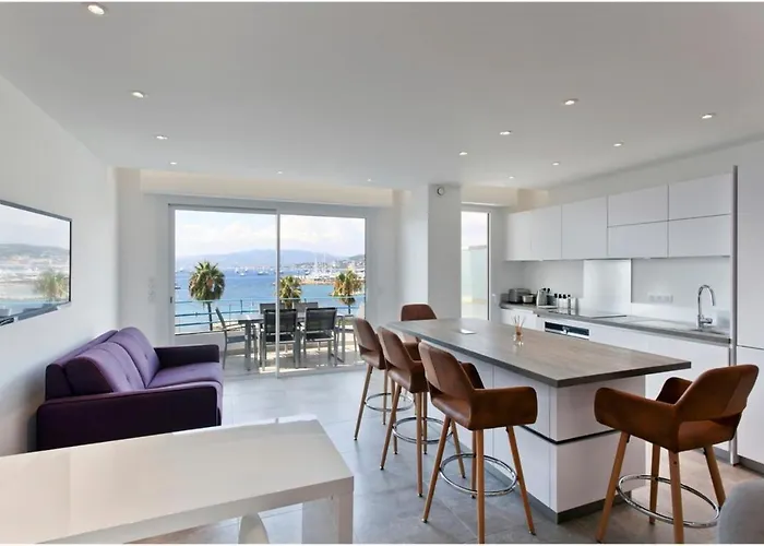 Ref 1229 - Cannes Croisette - Sea View Apartment For Rent